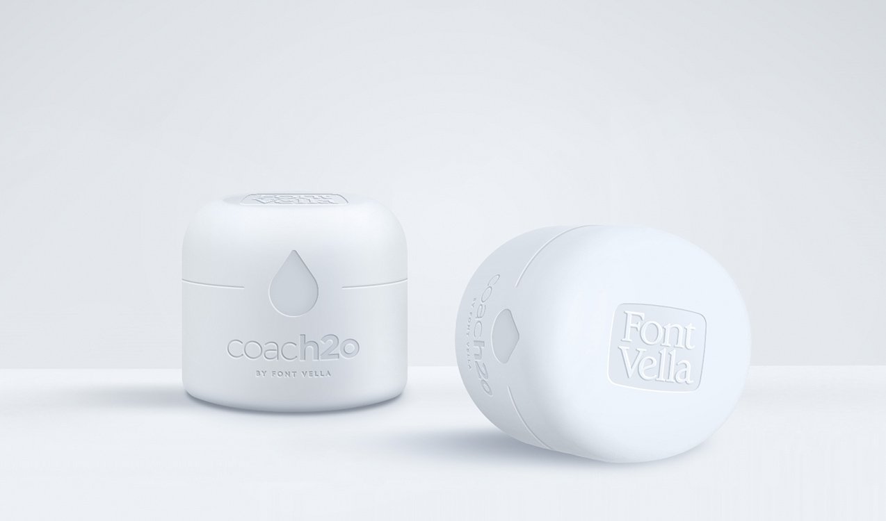 A smart cap that provides the user with real time information on hydration.